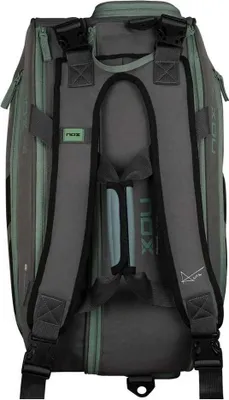 Imagen del producto de Mochila para palas de pádel Nox At10, color gris, talla única