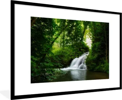 Produktbild von MuchoWow® Gerahmtes Poster Wasserfall - Natur - Grün 90x60 cm - Poster mit Schwarzem Bilderrahmen Wandposter Rahmen Foto Bilder - Wanddekoration - Fotos