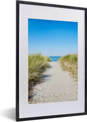 Produktbild von MuchoWow® MuchoWow® Gerahmtes Poster Strand - Weg - Sommer 40x60 cm - Poster mit zchwarzem Bilderrahmen - Poster in Rahmen