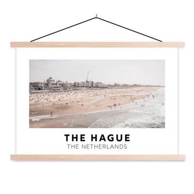 Produktbild von MuchoWow® Textilposter Niederlande - Den Haag - Strand 120x80 cm mit holzfarbenen Rahmen - Aufhängeset
