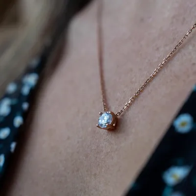 Zdjęcie produktu dla Naszyjnik SERASAR Premium Ladies [Zirconia] | Stal chirurgiczna nierdzewna 316L | Wodoodporny | Regulowana długość | Kolor: Różowe złoto | Zawiera pudełko na biżuterię