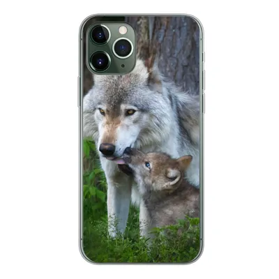 Produktbild von MuchoWow® Handyhülle Schutzhülle Hülle für iPhone 11 Pro Wolf - Moos - Wald - Welpe Silikon Softcase Handy Hülle - Handy