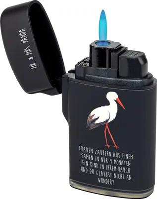 Produktbild von Mr. & Mrs. Panda sturmfeuerzeug Storch - Schwarz - Geschenk, Störche, Babybauch, Baby, zigarettenanzünder, Gasfeuerzeug, Feuerzeug, anzünder, Mutter, Feuerzeuge, Mütter