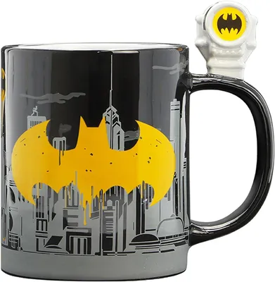 Imagen del producto de Taza 3D Batseñal Batman DC Cómics Cerámica 460 mls