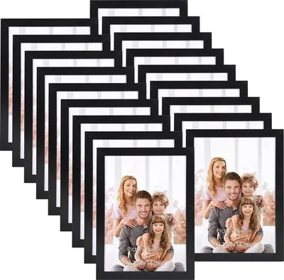 Produktbild von Famanu Fotohalter Set - Wanddekoration / Bilderrahmen Set von 18