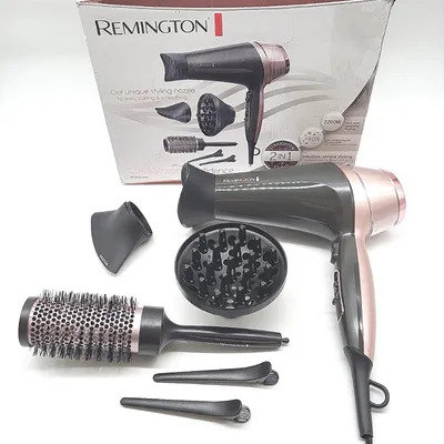 Immagine prodotto di Remington Asciugacapelli Ionico 2200W Spazzola 45mm 1 Diffusore 2 Concentratori Potente Asciugacapelli di ricambio Bellezza Professionale