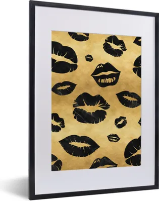Produktbild von MuchoWow® Gerahmtes Poster Muster - Kuss - Gold - Schwarz 30x40 cm - Poster mit Schwarzem Bilderrahmen Wandposter Rahmen Foto Bilder - Wandposter Schlafzimmer