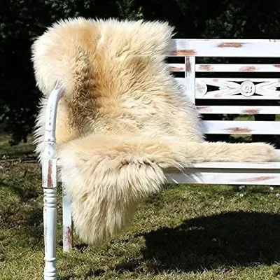 Productafbeelding van Elzusha - Coburger Fox Schapenvacht Kussen 90-100 cm voor Decoratie