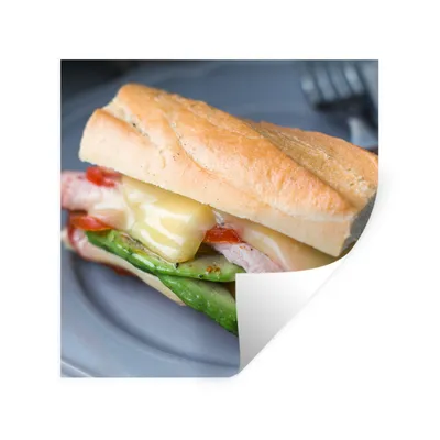 Produktbild von MuchoWow® Wandtattoo Wandsticker Wandaufkleber Reichhaltig gefülltes Toastbrot zum Mittagessen 50x50 cm Selbstklebend und Repositionierbar - Selbstklebend - Fototapeten