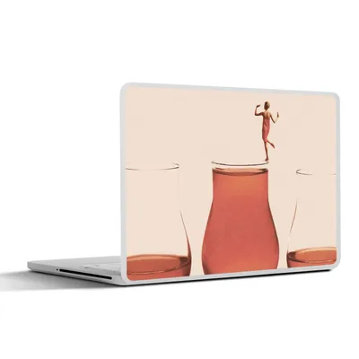 Produktbild von MuchoWow® Laptop Aufkleber Sticker Cover Frau - Wein - Jahrgang 30x21 cm - Sticker für Laptop - Selbstklebend