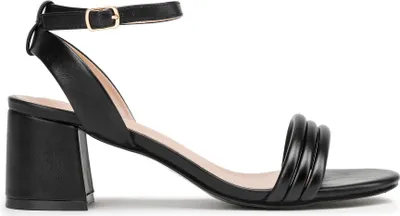 Produktbild von Sandalen mit Riemen an der Ferse