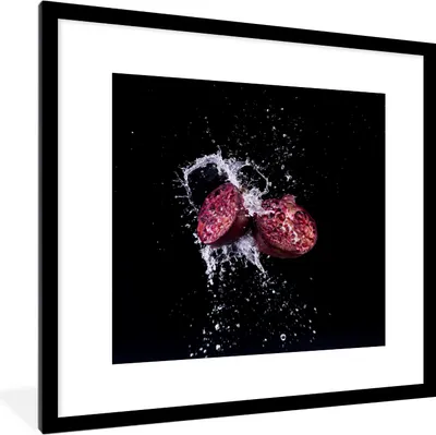 Produktbild von MuchoWow® MuchoWow® Gerahmtes Poster Granatapfel - Frucht - Wasser - Schwarz - Violett 40x40 cm - Poster mit zchwarzem Bilderrahmen - Poster - Plakat im Rahmen