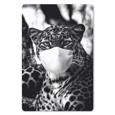 Produktbild von MuchoWow® Mauspad Mousepad Jagender Leopard mit einer Maulkappe auf Schwanz in der Kamera - schwarz-weiß 40x60 cm - Mousepads - Maus Mat - Pad - Mausunterlage - Schreibtisch Accesoire