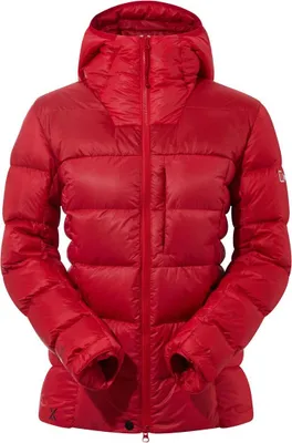 Rote Isolationsjacke für Damen; Mtn Arete Ultra Down Hoody von Berghaus; mit Kapuze und gestepptem Design.