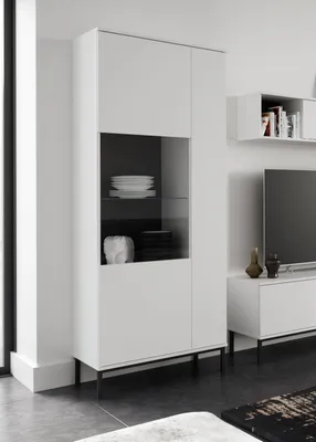 Produktbild von Vitrine Dallas WIT70, Standvitrine für Wohnzimmer, Stilvoll Vitrinenschrank 2-Türen (Farbe: Weiß)