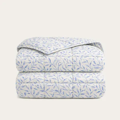Produktbild von HappyBed Premium Perkal-Bettdecke | Twilight Leaves | Für das ganze Jahr