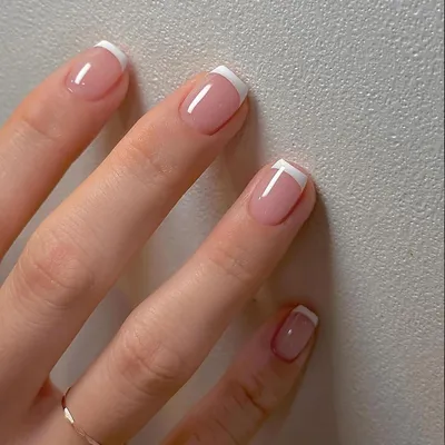 Immagine prodotto di 24 unghie adesive - Unghie corte quadrate rosa nude - Unghie French Press on