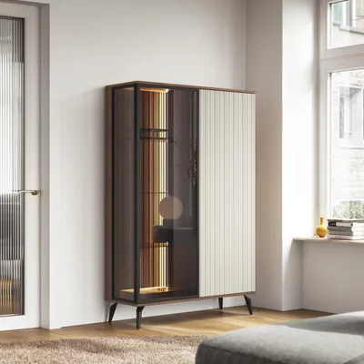 Produktbild von Standvitrine Vitrinenschrank YUKO 103 cm Nussbaum Kaschmir LED Push-To-Open