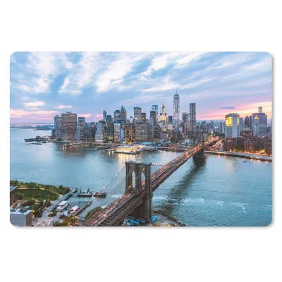 Produktbild von MuchoWow® Schreibtischunterlage New Yorker Skyline an der Brooklyn Bridge 60x40 cm - XXL Mauspad - Großes Mauspad