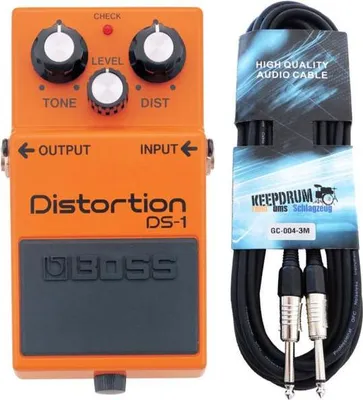 Produktbild von Boss DS-1 Distortion Pedal mit Gitarrenkabel 3m