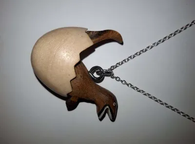 Produktbild von Kette mit Holzanhänger Dinosaurier, Ketten Modeschmuck Tiere Tier Dino T-Rex