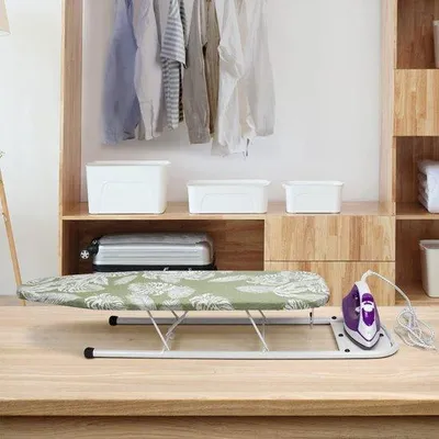 Obrázek produktu pro Mini žehlicí prkénko Unyqoos® s odkládací plochou pro žehličku, skládací, s odrazivou a žáruvzdornou povrchovou úpravou, kompaktní a lehké, bílé, 32x82 cm