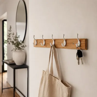 Produktbild von Garderobenleiste Bambus – Wandgarderobe mit Metallhaken – natur, 5 Haken Weiß 61 cm