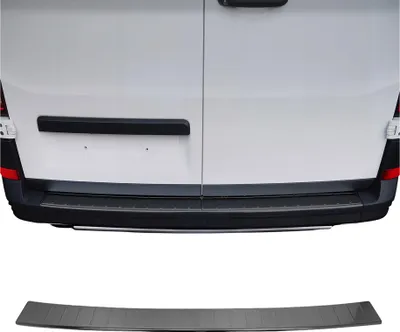 Image de Protection de seuil arrière pour VW Crafter 2017-2025 en acier inoxy foncé