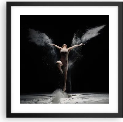 Produktbild von Gerahmtes Poster - Schwarzer Rahmen - Fotografie Tanz Flügel - 40x40 cm - Wand Bild - Wanddeko - Wandbilder - Kunstposter - Wandposter - Bilderrahmen - Bilder - Kunstdruck - Wandbild - P2BAC40x40-4306