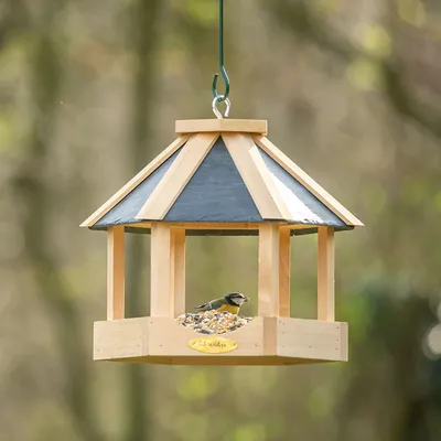 Produktbild von CJ Wildlife Vogelhaus zum Aufhängen - 2‑in‑1 Aufhängen/Wandmontage - Schiefer/Holz (100%) - grau - wetterfester Schiefer, inkl. Halterung