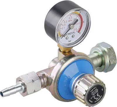 Produktbild von Gasdruckregler 0,5-4bar Manometer einstellbar, geeignet für Gasbrenner, W21,8
