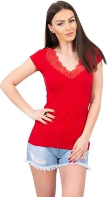 Produktbild von Rote Bluse mit Spitzenausschnitt