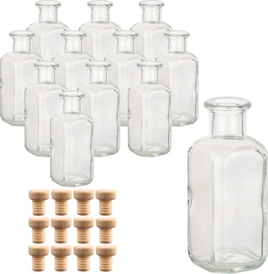 Produktbild von gouveo 12er Set Glasflasche 100 ml Apotheker eckig mit Holzgriffkorken (HGK) - Kleine 0,1 l Flasche aus Glas zum Befüllen und Verschenken - Leere Korken-Flasche für Likör, Schnaps, Öl