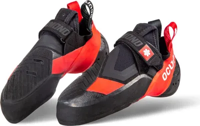 Kletterschuhe "Diamond S" von Ocun in Schwarz und Rot mit Klettverschluss und rutschfester Sohle.