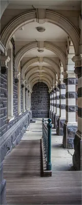 Produktbild von Wallario Poster - Säulengang in einem Bahnhof in Neuseeland, Kunstdruck Größe: 50 x 125 cm