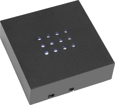 Obrázok produktu pre Podstavec s 12 LED diódami s bielym osvetlením pre krištáľové a sklenené umelecké predmety