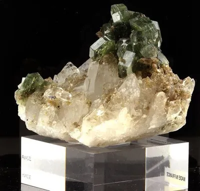 Produktbild von Apatit, Moskauit, Quarz 1145,5 Karat