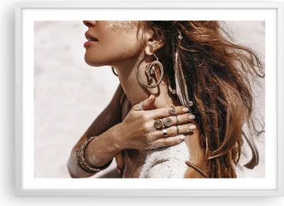 Produktbild von Gerahmtes Poster - Weißer Rahmen - Sand Frau Schmuck - 70x50 cm - Wand Bild - Wanddeko - Wandbilder - Kunstposter - Wandposter - Bilderrahmen - Bilder - Kunstdruck - Wanddekoration - P2WAA70x50-4802
