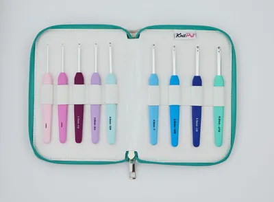 Produktbild von Knitpro Waves Häkelnadelset / 2,0 – 6,0 mm / 9-teilig / Aqua-Etui / 30951