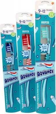 Zdjęcie produktu dla Aquafresh Advance Szczoteczka do zębów dla dzieci 9-12 lat, 1 sztuka