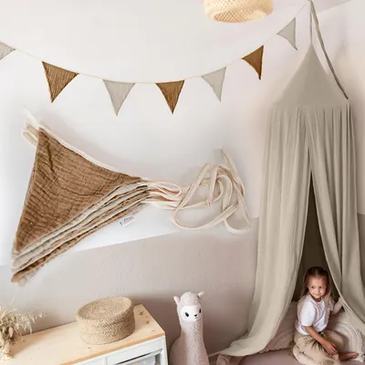 Productafbeelding van Vlaggenlijn nougat & lichtbeige met gouden applicatie - stoffen slinger 3 m