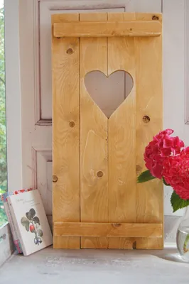 Produktbild von Rustikaler Landhaus Fensterladen ARVED mit Herz,Shabby antique chic