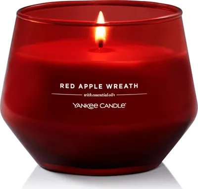 Image de Bougie Yankee Candle Studio, parfum Red Apple Wreath, taille moyenne, longue durée de combustion