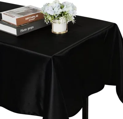 Obrázok produktu pre Polyesterový obrus – balenie po 2 ks – 145 cm x 200 cm – obdĺžnikový – jemný a bez záhybov – hladká tkanina – prateľný – ideálny na svadby, recepcie a bankety