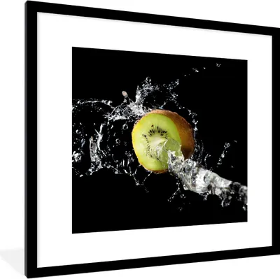 Produktbild von MuchoWow® Gerahmtes Poster Kiwi - Obst - Stillleben - Wasser - Schwarz 40x40 cm - Poster mit Schwarzem Bilderrahmen Wandposter Rahmen Foto Bilder - Poster - Plakat im Rahmen
