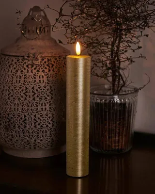 Produktbild von SIRIUS Sille LED-Wachskerze, 20cm, gold, Ø 5cm