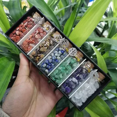 Image de Décoration pour bouteille de vœux en verre avec des pierres naturelles