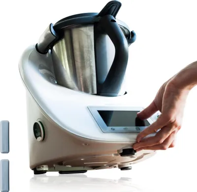 Produktbild von mixcover unsichtbare Gleiter Slider Zubehör für Thermomix TM6 TM5 Küchenmaschine - die selbstklebende, effektive, günstige Alternative zum Gleitbrett
