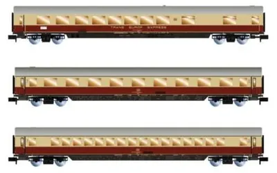 Produktbild von Arnold 3-tlg. Set Rheingold 1 x Speisewagen ARmh217 + 1 x 1. Klasse Wagen Avmz +