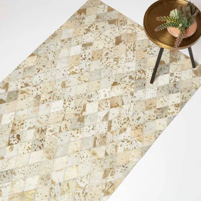 Produktbild von HOMESCAPES Patchwork Lederteppich 90 x 150 cm creme-grau-gold - Fellteppich Rauten-Muster